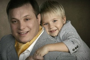 Андрей Разин с сыном. Фото