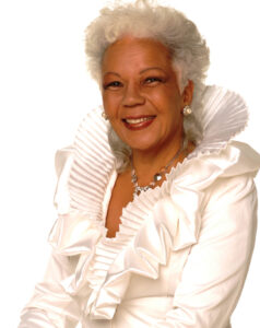 Лоалва Браз. Фото