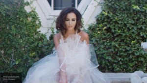 бузова в платье